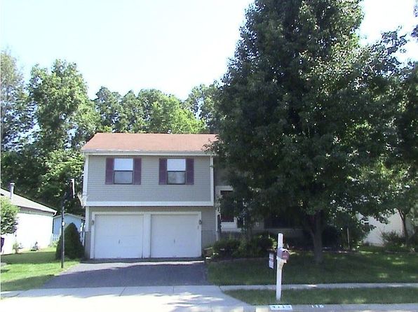 4115 Berrybush Dr