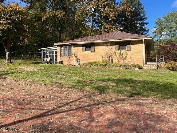 4th image of 33 Lucy Dr