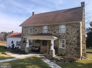 883 Rockville Rd, Spring Grove, PA 17362