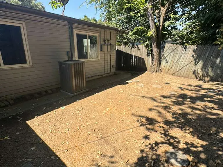 601 Russell Blvd — Photo 19
