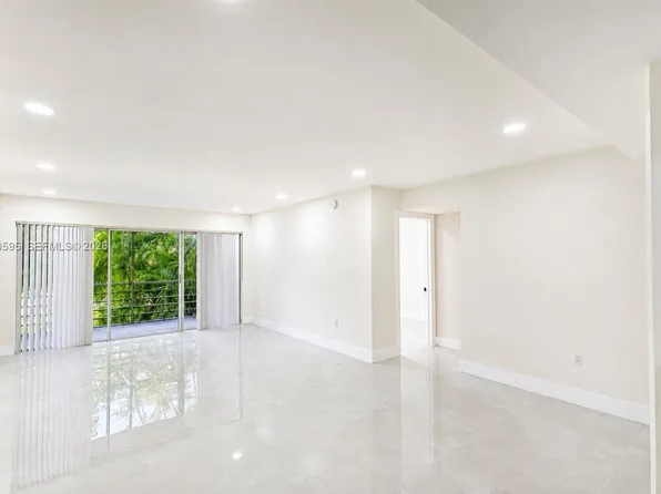 4205 N University Dr, Fort Lauderdale, FL