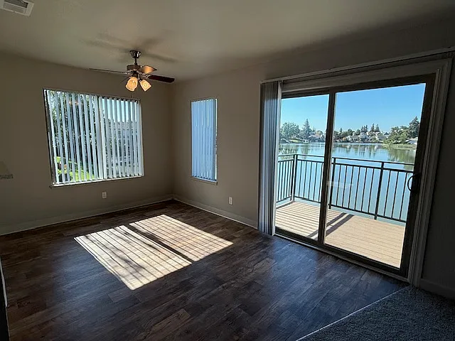 Lakeview Village — Photo 16