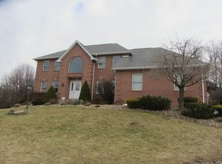 51 Renaissance Dr, Irwin, PA 15642
