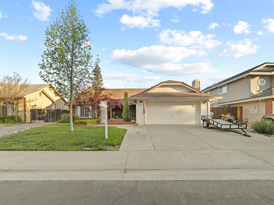 1st image of 108 Garrett Dr