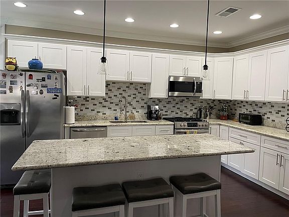 5th image of 8405 Pritchard Pl