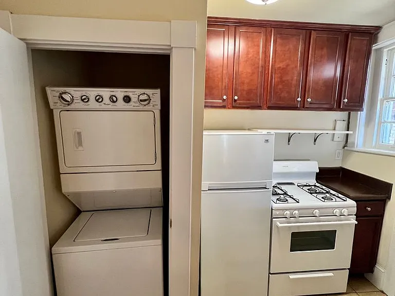 1709 Hanover Ave — Photo 6