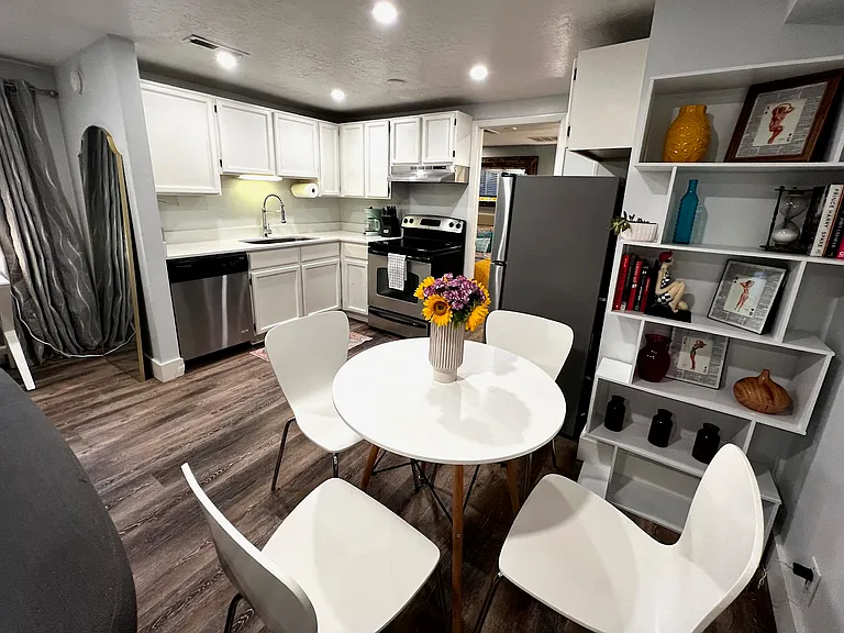 172 N Canyon Rd #B — Photo 18