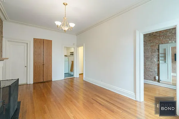 Rented by Bond New York | media 12