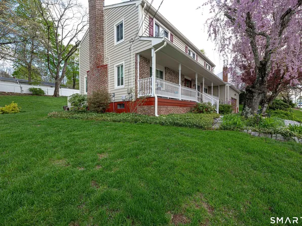 118 Rolling Ridge Road, Hamden, CT 06518