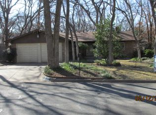 3700 Halifax Dr, Arlington, TX 76013