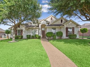 329 Edinburgh Ln, Woodway, TX 76712