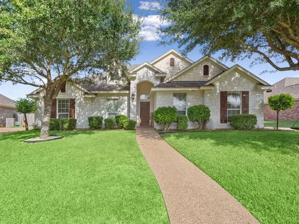 329 Edinburgh Ln, Woodway, TX 76712