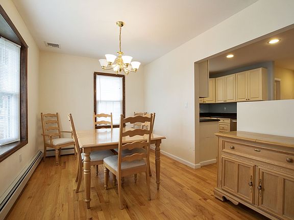 4th image of 28 Park Ave