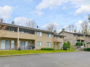 9 NE Torval Canyon Rd APT 10, Poulsbo, WA 98370