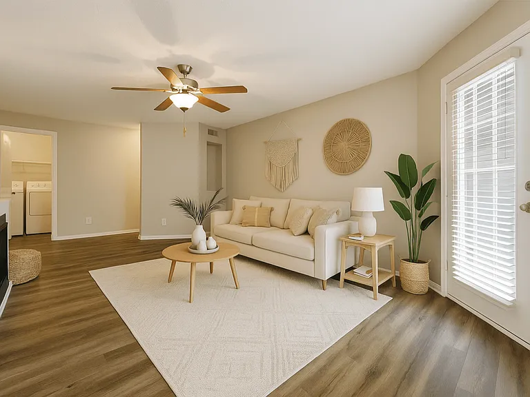 Lexington Farms Apartments — Photo 15