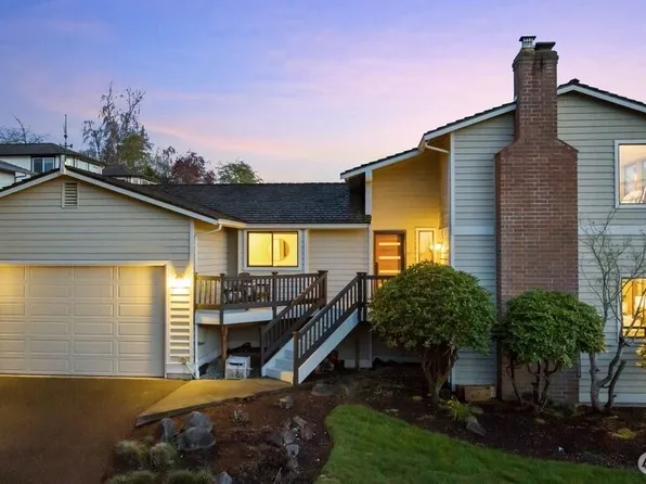 902 7th Avenue S, Edmonds, WA 98020
