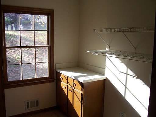 3rd image of 1040 Providence Dr