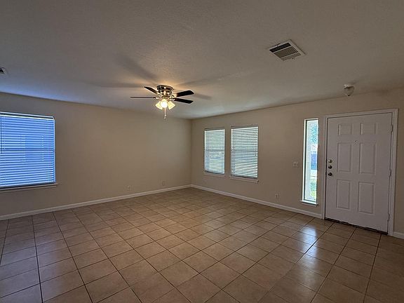 4th image of 1444 Kenneys Way