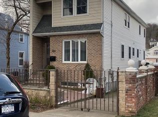 58 Rhine Ave, Staten Island, NY 10304