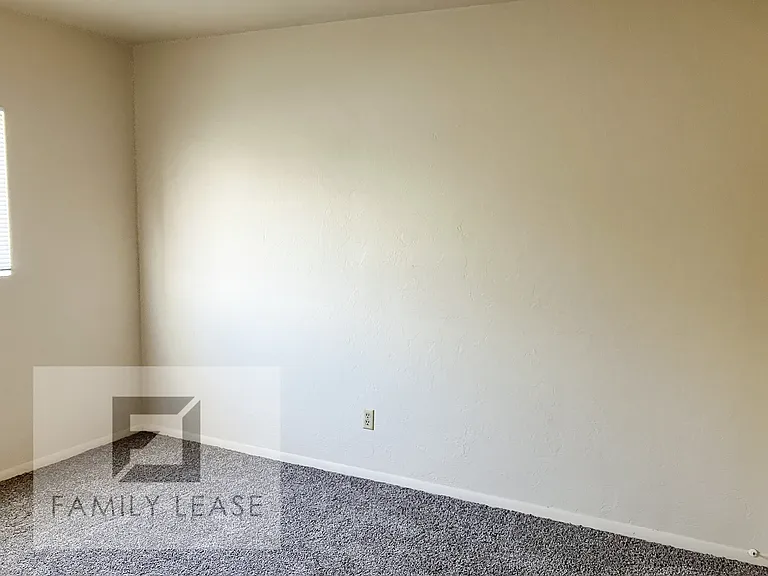 4051 E Bellevue St — Photo 6