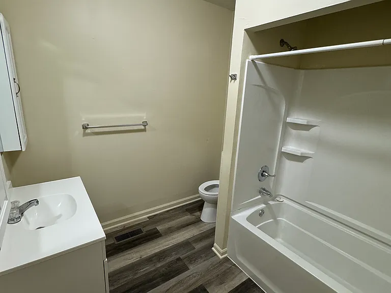 26 Union St #2 — Photo 11