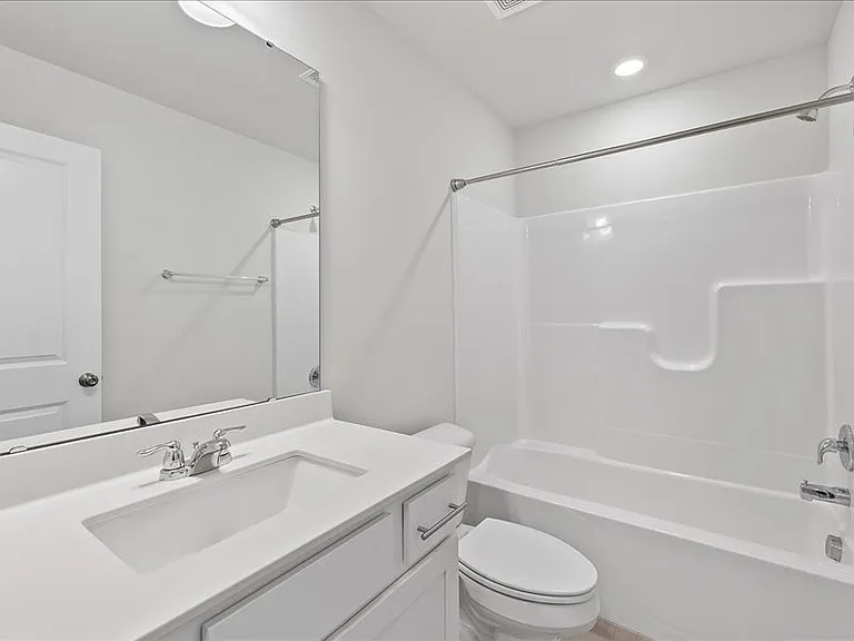 5914 Woodlawn Dr — Photo 35
