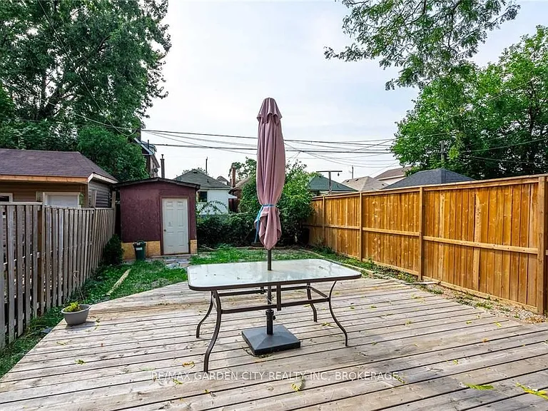 96 Beechwood Ave — Photo 31