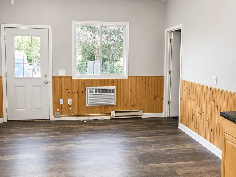 Lake Ripley Apartments — Photo 11