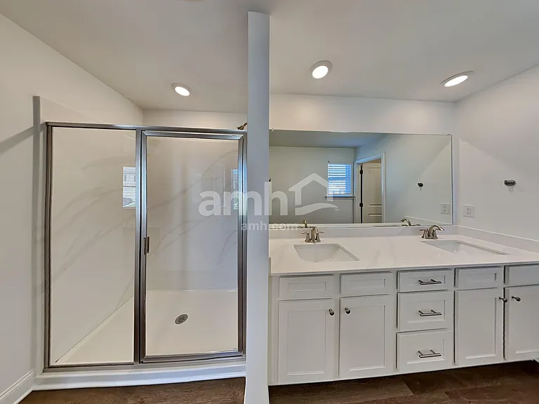 1025 Highland Walk — Photo 16