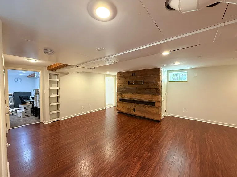 631 Jackson St — Photo 18