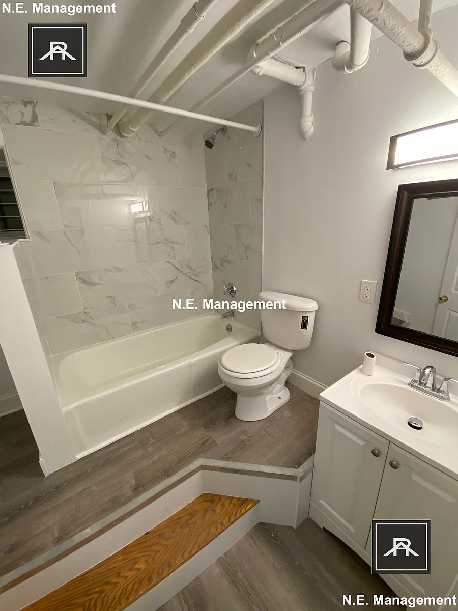 Building Photo - 1506 Commonwealth Ave #10G