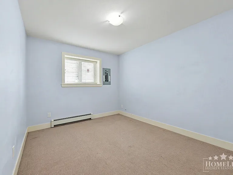 6125 148th St #BASEMENT — Photo 5