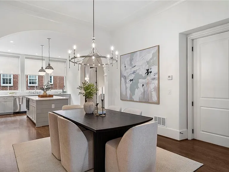 2711 Southwell St NE — Photo 10