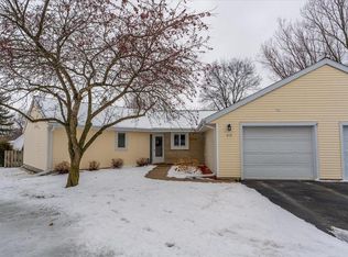 412 Lawn St, Cambridge, WI