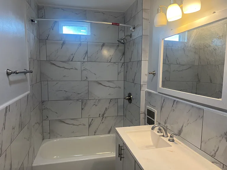 16 Stewart St #2 — Photo 11