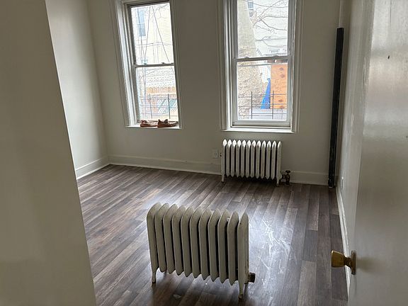 5th image of 290 E 93rd St