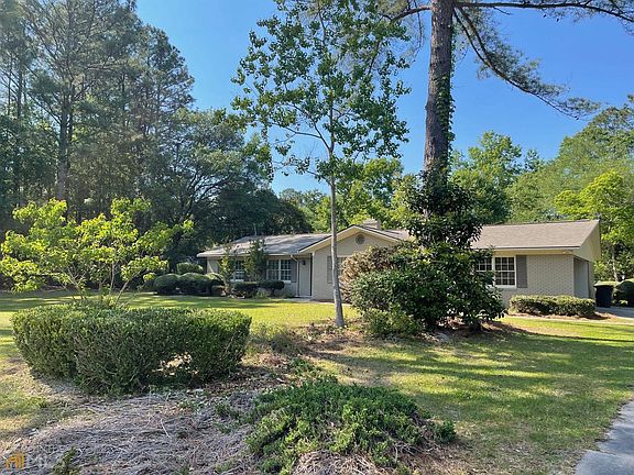 3rd image of 209 S Edgewood Dr