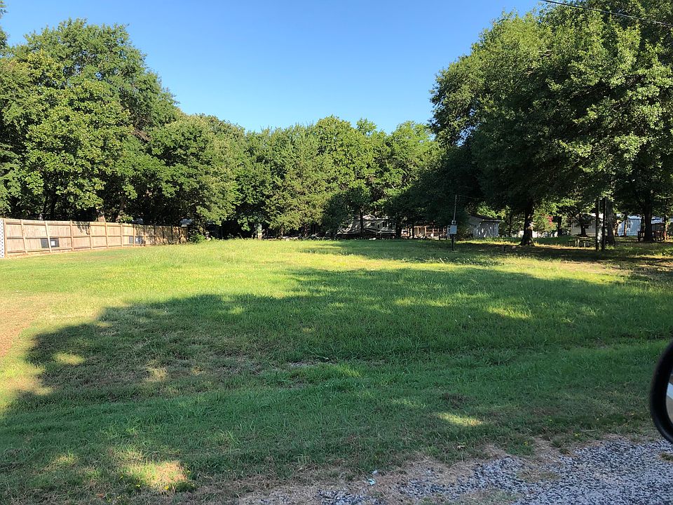2nd image of 7203 Lakeview Dr