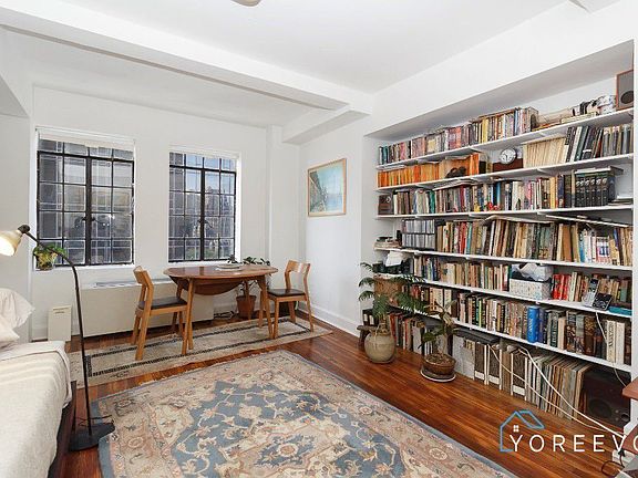 2nd image of 5 Tudor City Pl APT 1421