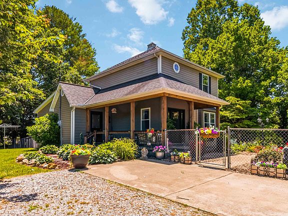 3rd image of 22 Taylor Subdivision