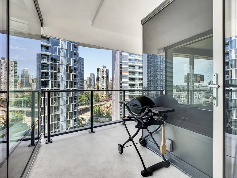 68 Smithe St #1110 — Photo 23
