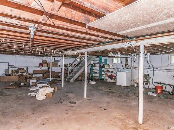 5th image of 61 Redwood Lane