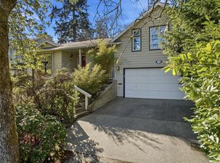 3874 Grange Rd, Saanich, BC