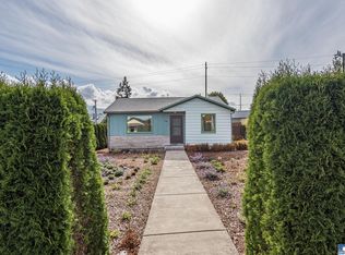 836 W 5th St, Port Angeles, WA