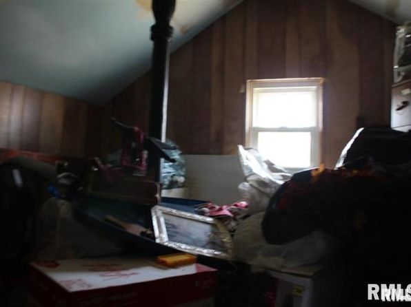 1836 Cody St, Bettendorf, IA 52722
