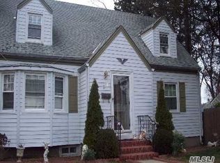 233 Beverly Rd, Hempstead, NY 11550