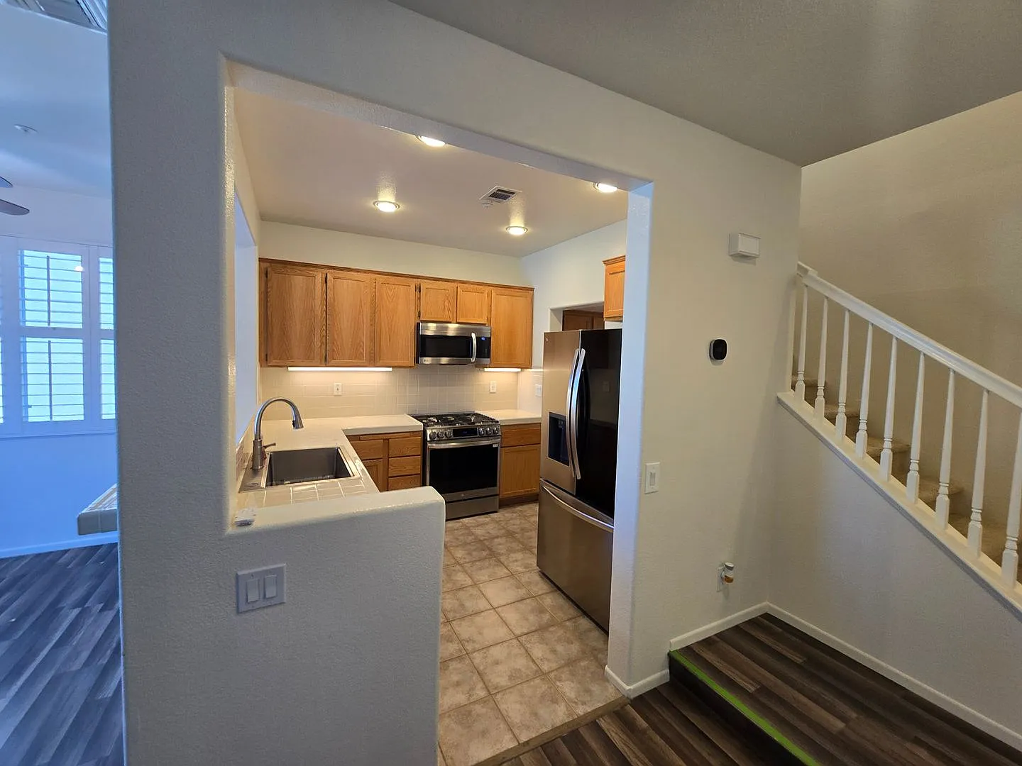 Milano Community : Beautiful 2 Bedroom 2.5 Bath Attached Townhouse in Gate Community, — Photo 4