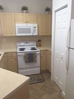 5th image of 6415 Catalina Ln