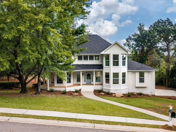 3521 Grand Rock Cir, Mountain Brook, AL 35223