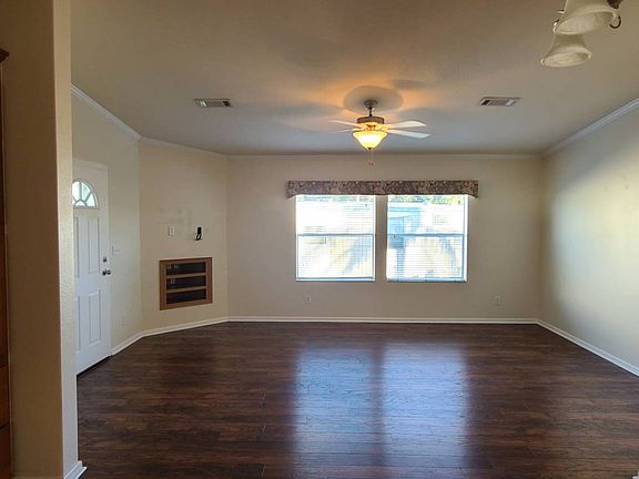 5th image of 8004 Dove Dr #414